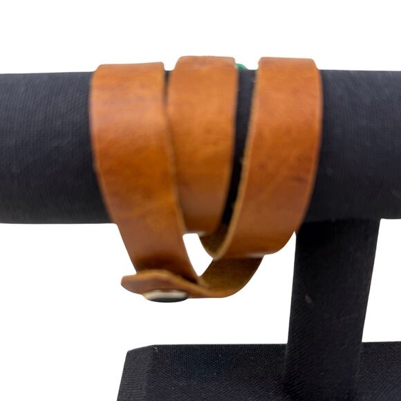 Turquoise Howlite and Leather Wrap Bracelet Artist Handmade Snap Closure - Picture 12 of 16